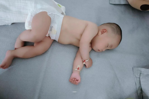 中国香港几个月宝宝会抬头